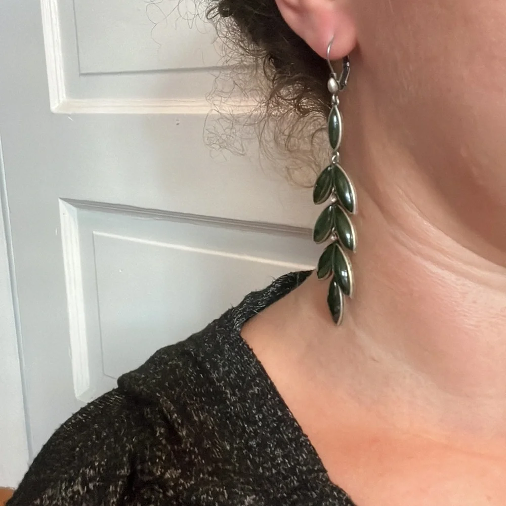 villager by Liz Claiborne green chandelier earrings - Picture 5 of 5